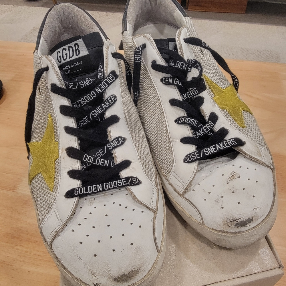 Golden Goose White Sneakers with Gold Star - Picture 2 of 5